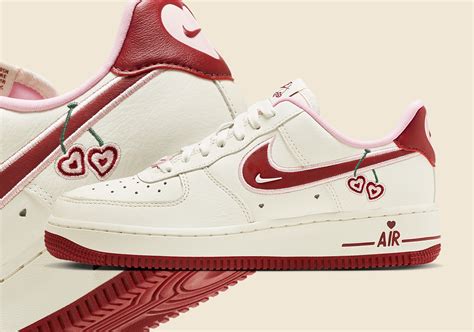 Nike Air Force 1 Valentines Day HV5165